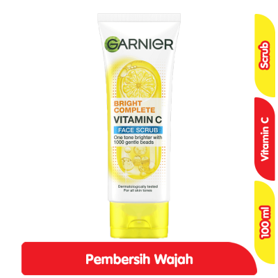 Promo Garnier Bright Complete Pembersih Wajah Scrub Vitamin C 100 ml Alfamart