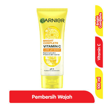 Promo Garnier Bright Complete Pembersih Wajah Low Ph Vitamin C 100 ml Alfamart