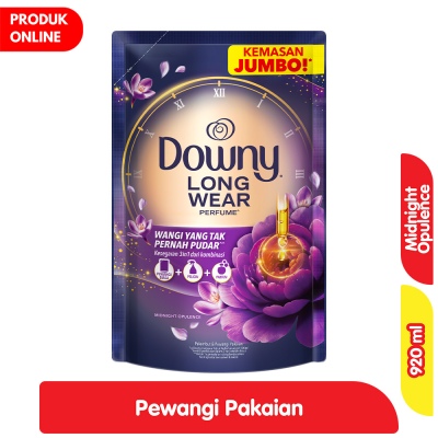 Downy Long Wear Pewangi, Pelicin & Pelembut Pakaian Midnight Opulence 920 ml